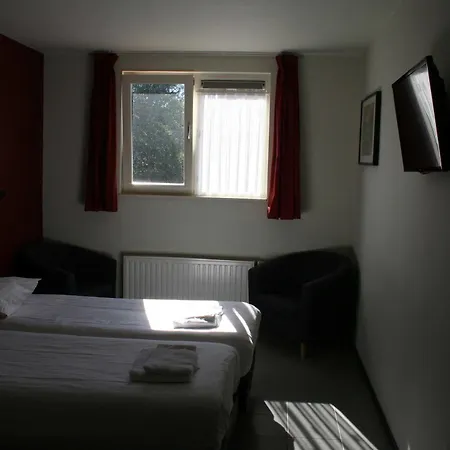 De Kruishoeve 's-hertogenbosch - ホテル 3*